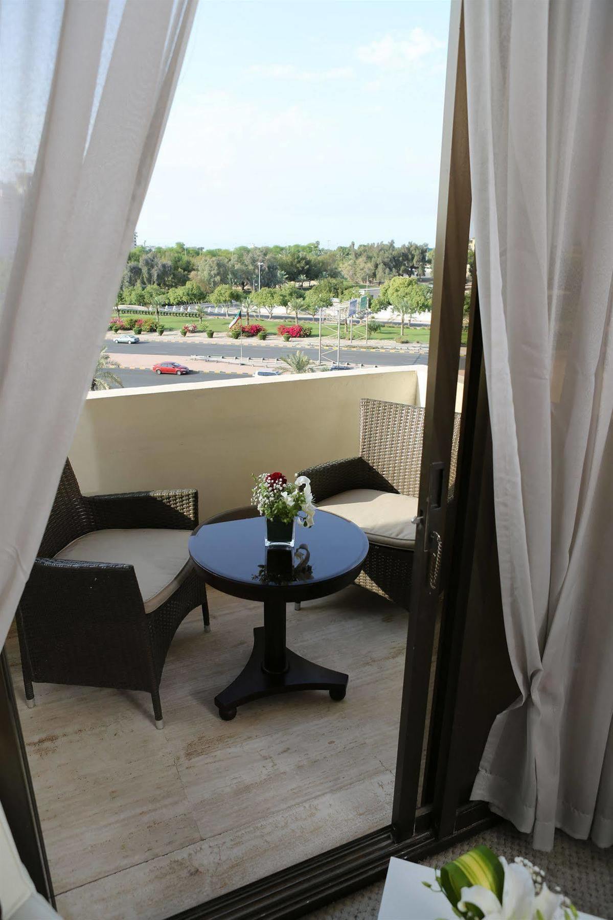 New Park Hotel Kuwait City Exterior foto